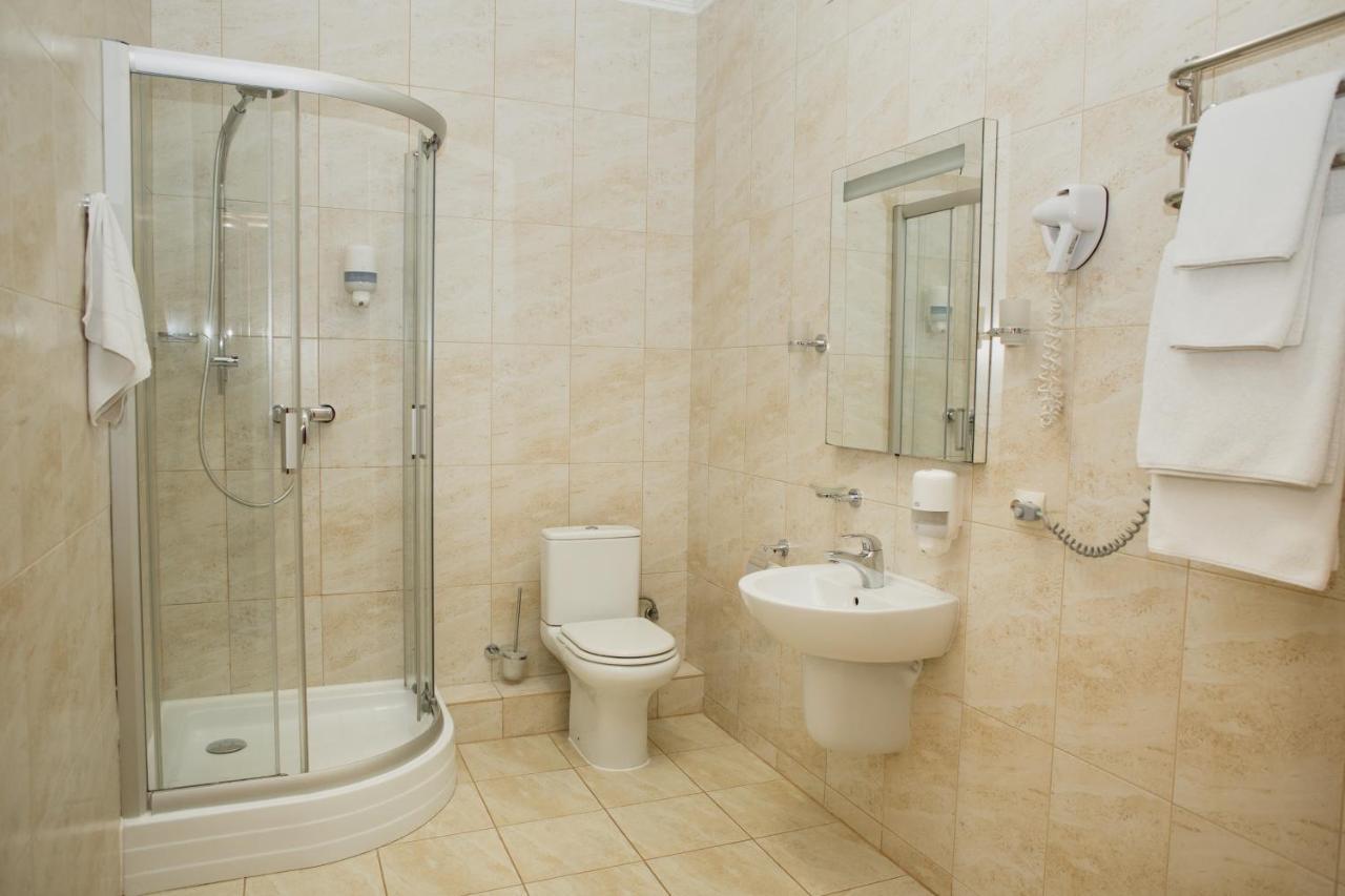 Stanislaviv Hotel Ivano-Frankivsk Luaran gambar