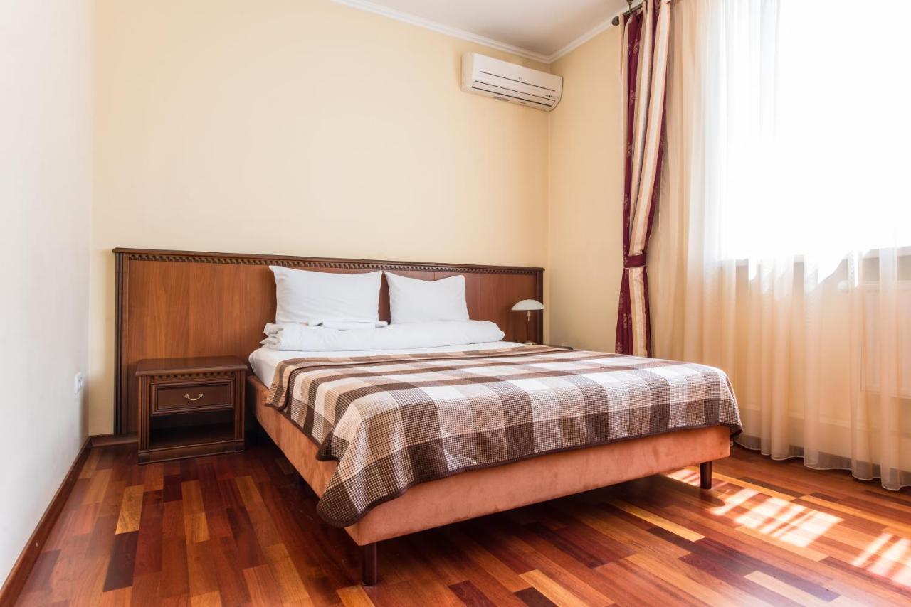 Stanislaviv Hotel Ivano-Frankivsk Luaran gambar